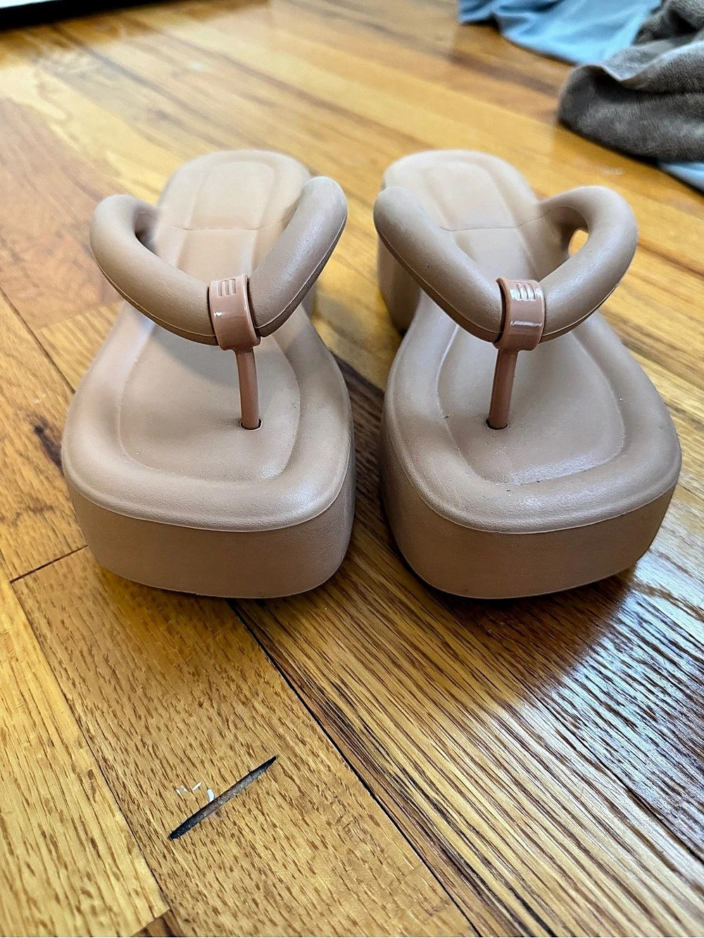 Melissa Free Platform Thong Nude Wedge Sandals